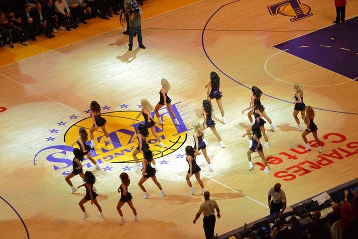 体育拜仁官方：主教练图赫尔本赛季结束后离任